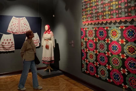 Выставка «Неизвестное об известном. О чем говорят цветы» в Минске