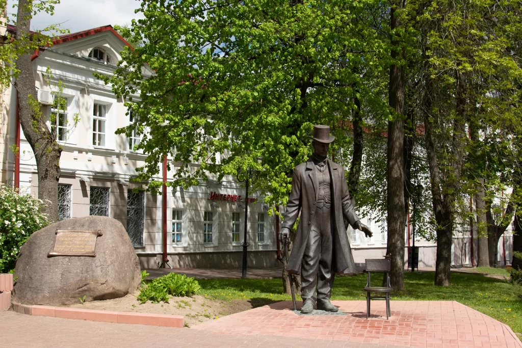Скульптура "Витебский великан" в Витебске