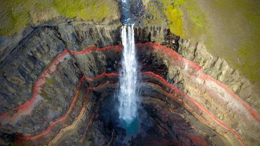 Водопад Хенгифосс в Исландии