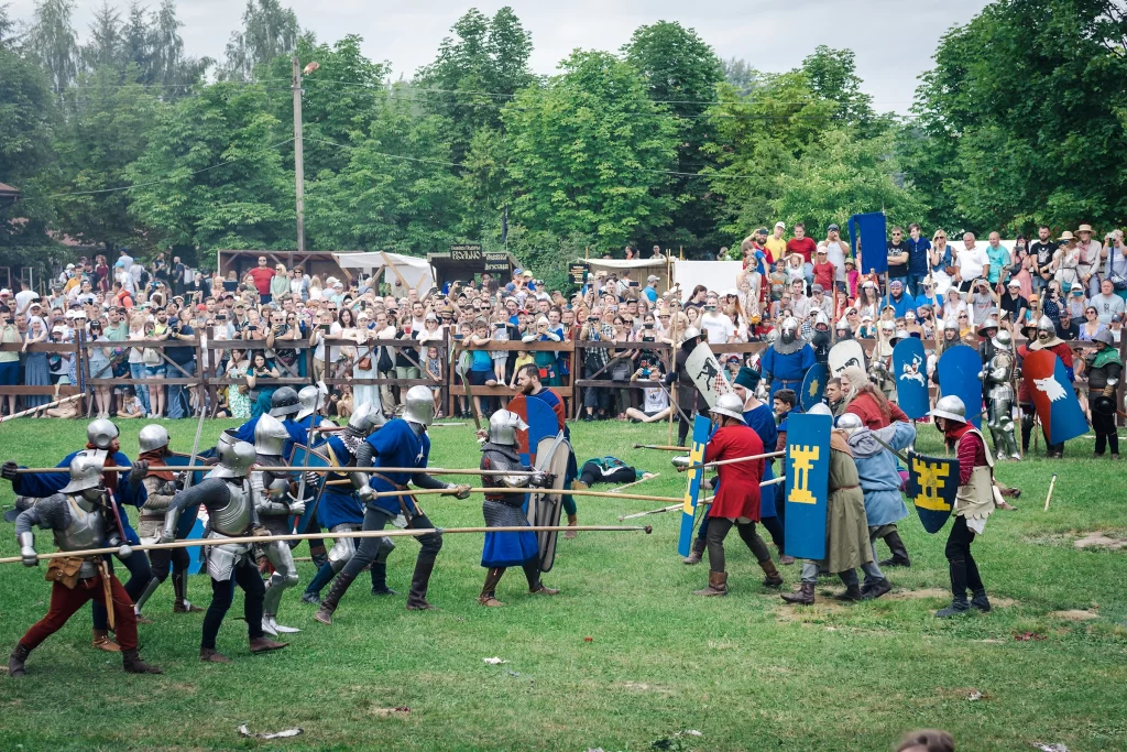Бои рыцарей на фестивале "Наш Грюнвальд", Дудутки, Беларусь
