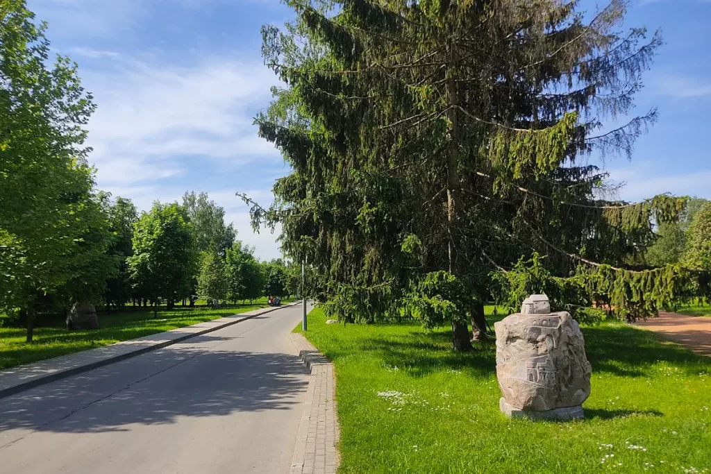 Музей каменных скульптур под открытым небом, Гродно, Беларусь