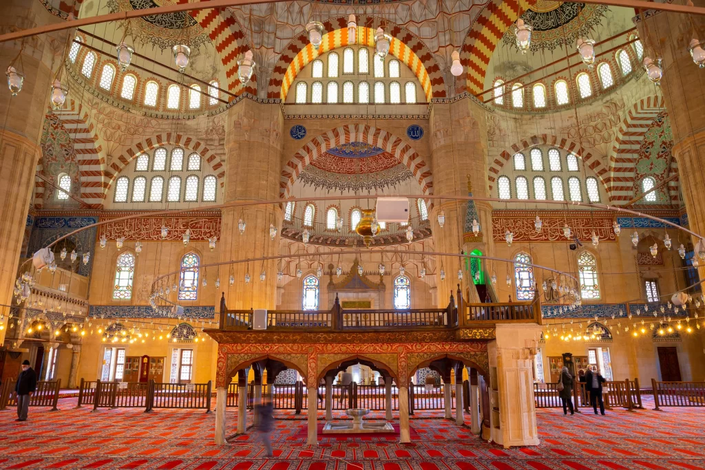 Интерьер мечети Селимие, Турция