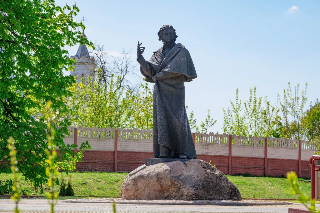 Памятник Адаму Мицкевичу, Новогрудок, Беларусь
