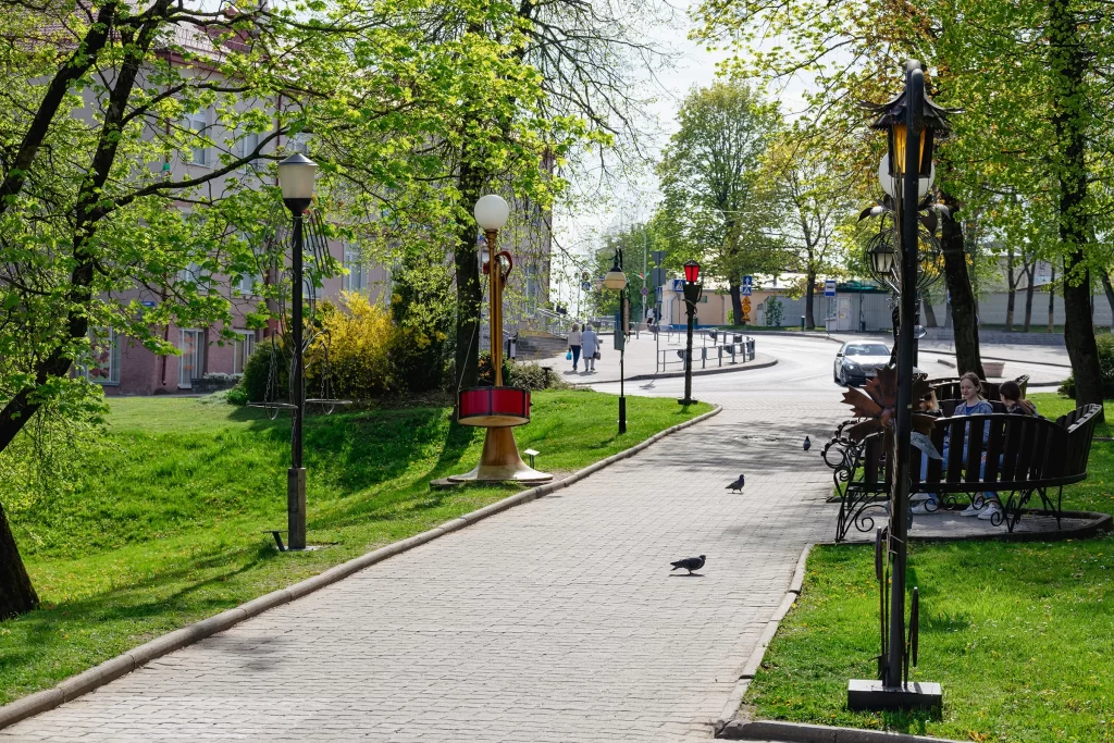 Аллея фонарей в Новогрудке, Беларусь