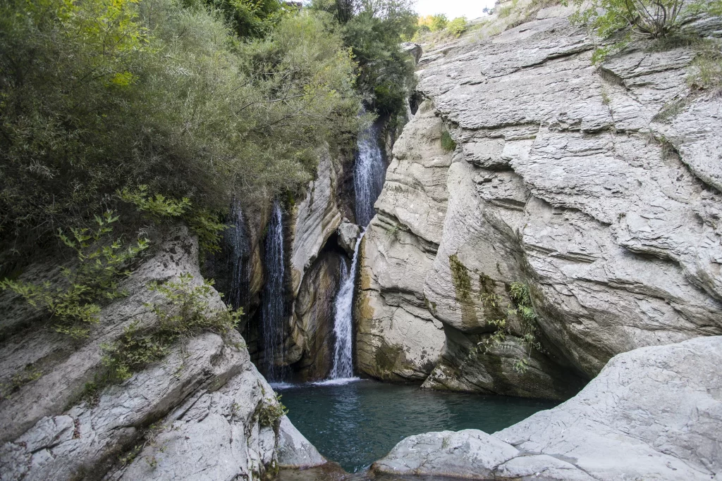 Водопад Богове, Албания