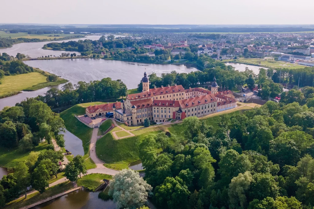 Вид с воздуха на Несвижский замок, Беларусь