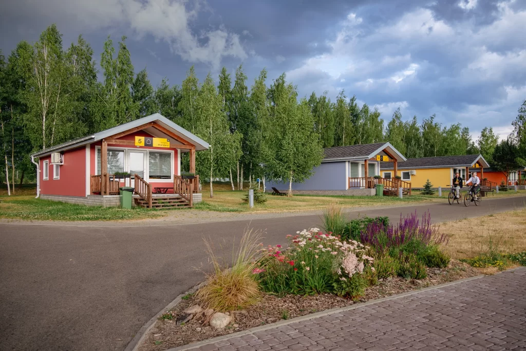 Семейные коттеджи в экопарке "Акварель", Беларусь