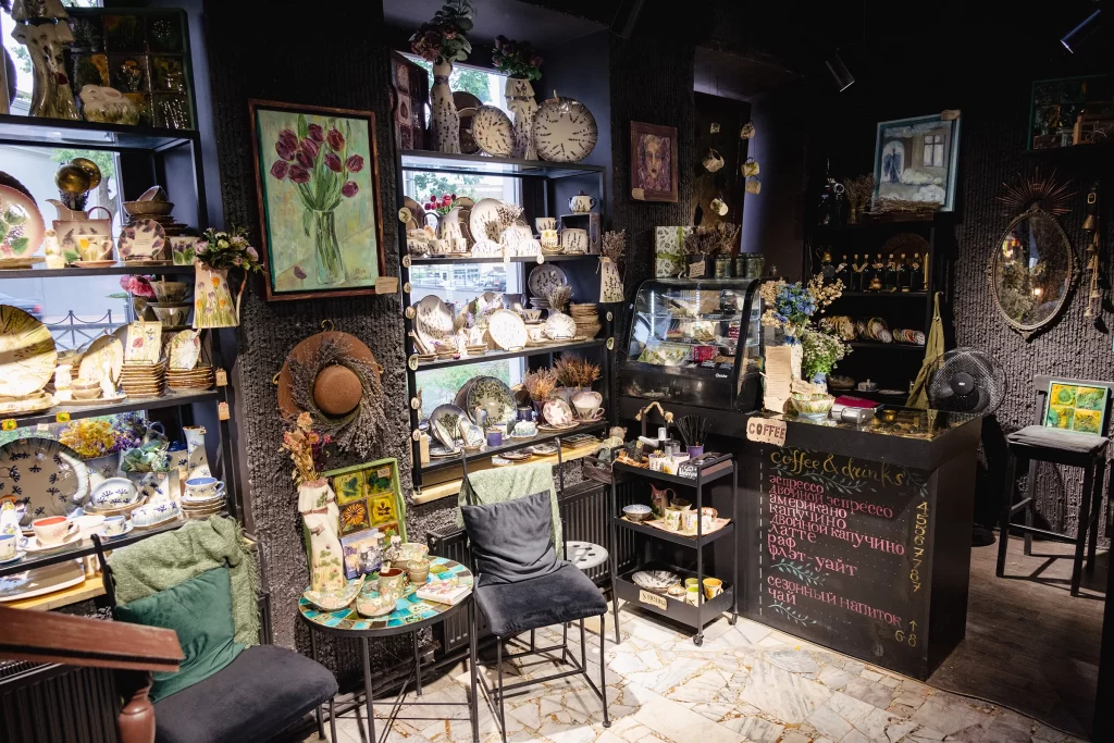 Интерьеры художественного дома "Угринович" в Троицком предместье в Минске, Беларусь