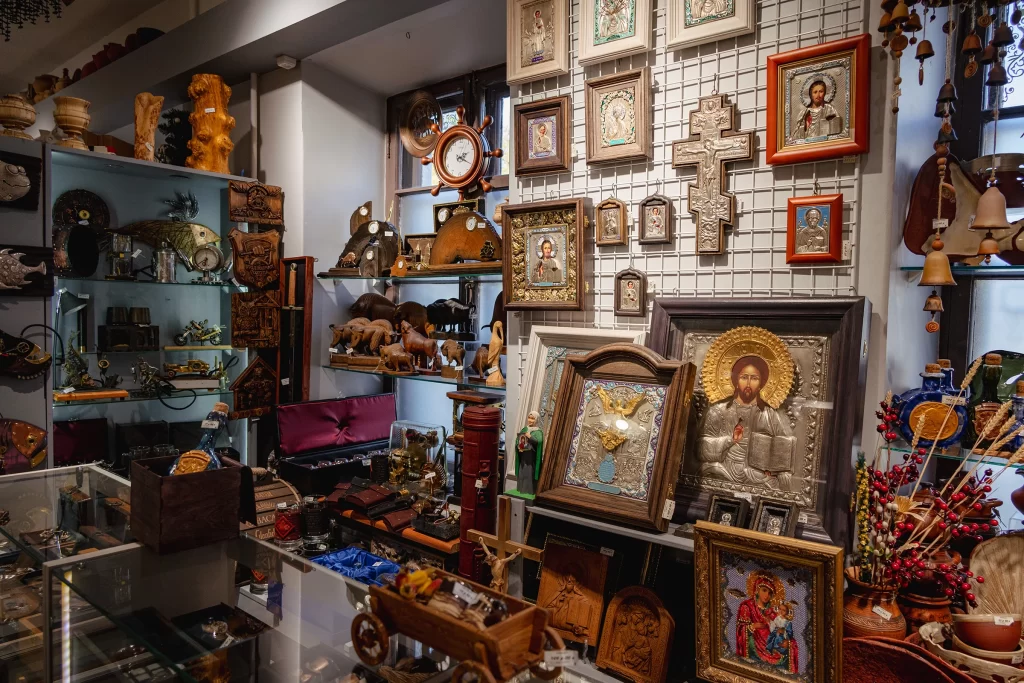 Галерея "Славутасць" в Троицком предместье, Минск, Беларусь