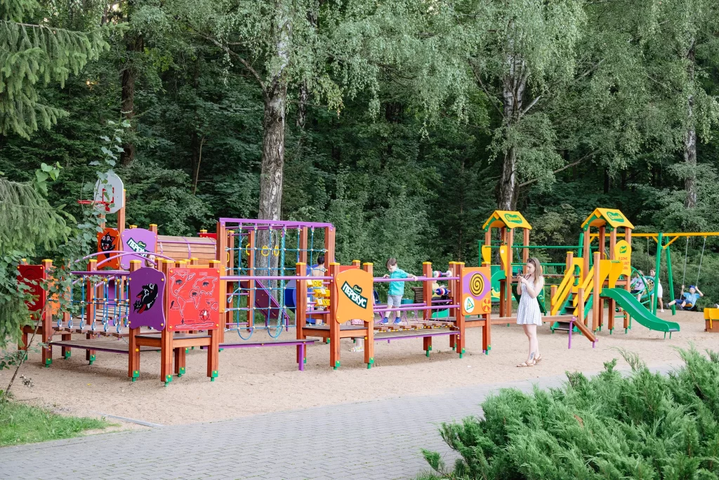 Детская площадка в Ботаническом саду, Минск, Беларусь