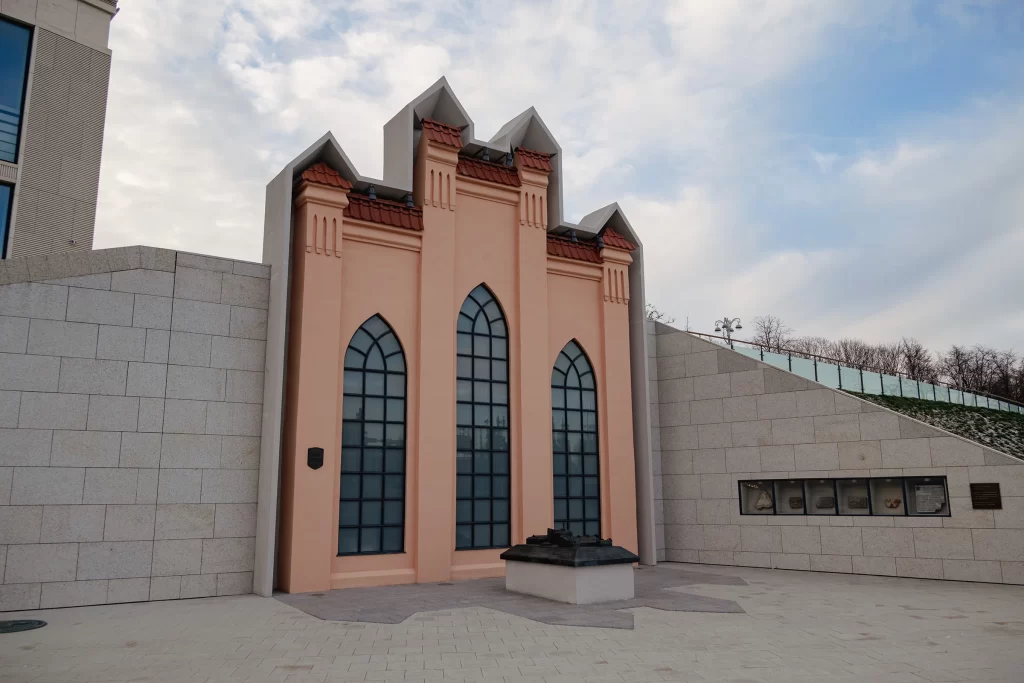 Памятник первой электростанции в Минске, Беларусь