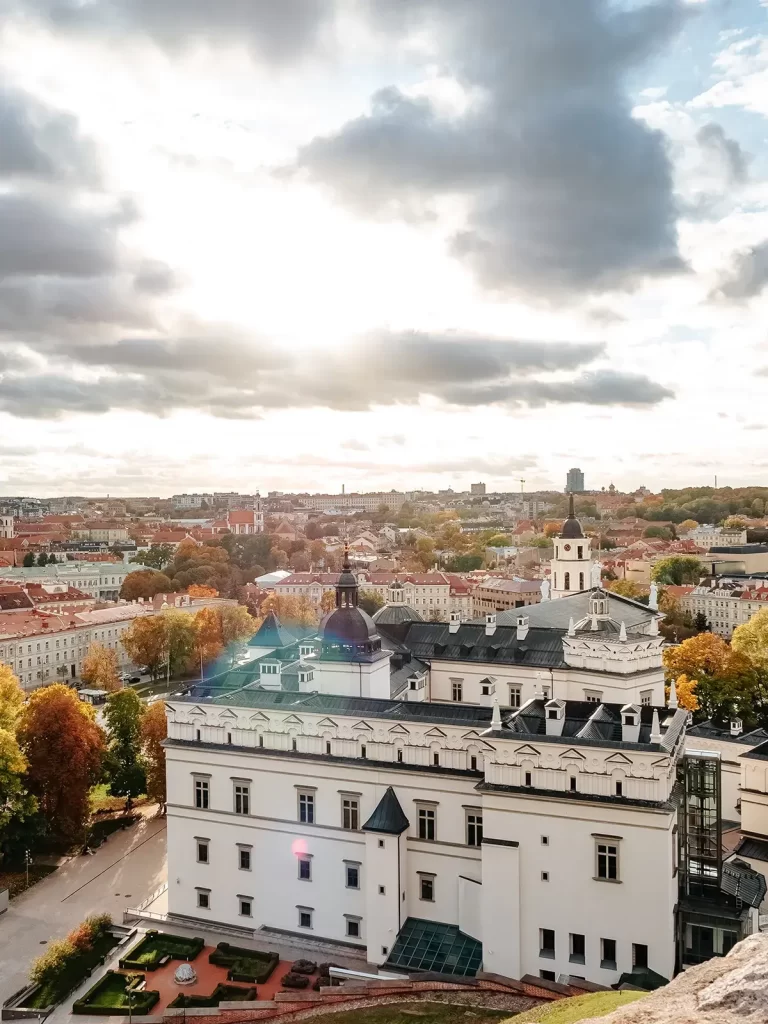 Вид на старый город Вильнюса осенью, Литва