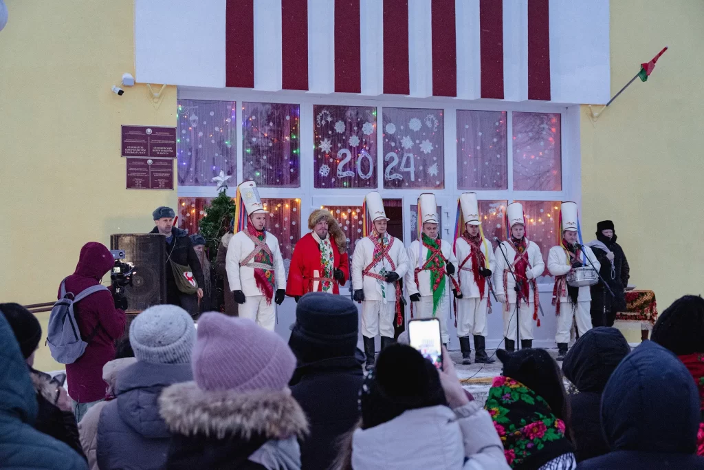 Солдаты на обряде "Колядные цари", Семежево, Беларусь