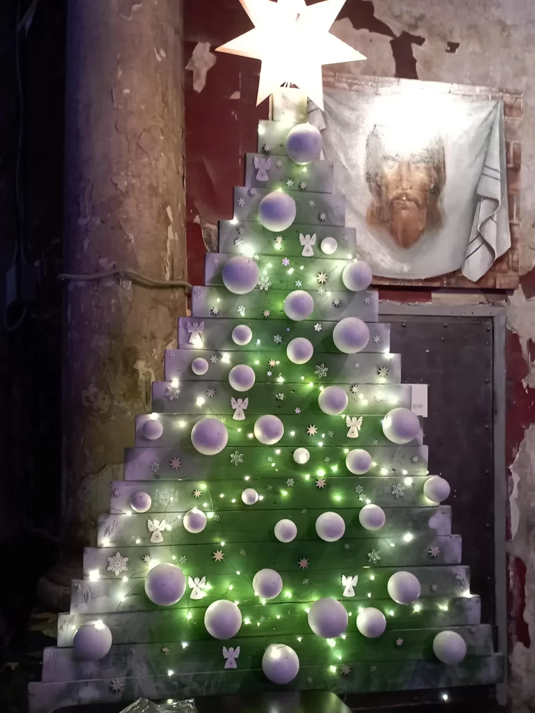 Елка в церкви Святой Анны, она же Анненкирхе, Санкт-Петербург, Российская Федерация