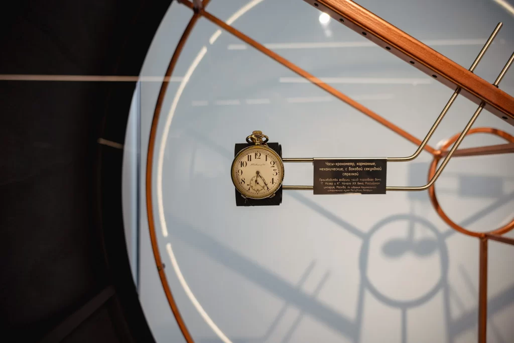 Экспонат в музее часов "Луч", Минск, Беларусь