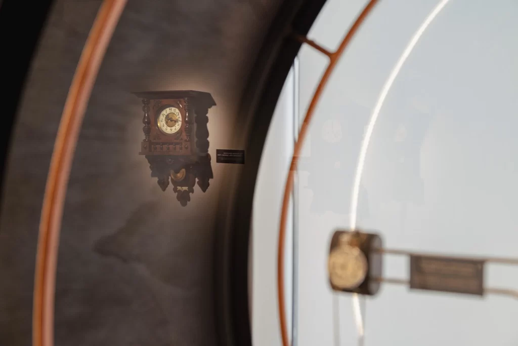 Экспонат в музее часов "Луч", Минск, Беларусь