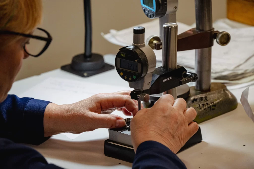 Экскурсия по производству часового завода "Луч", Минск, Беларусь