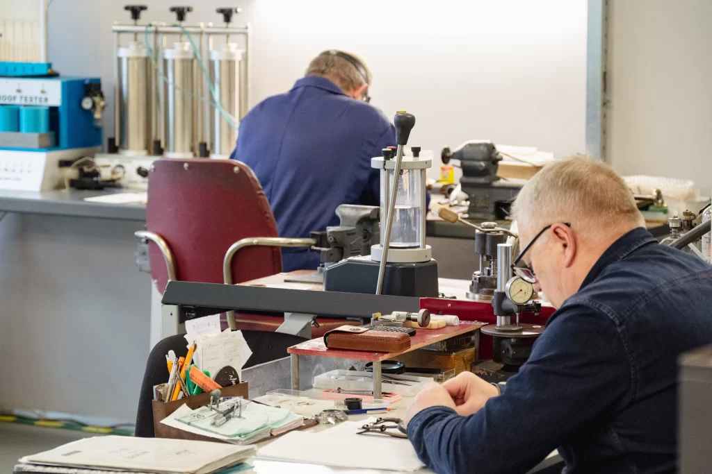 Экскурсия по производству часового завода "Луч", Минск, Беларусь