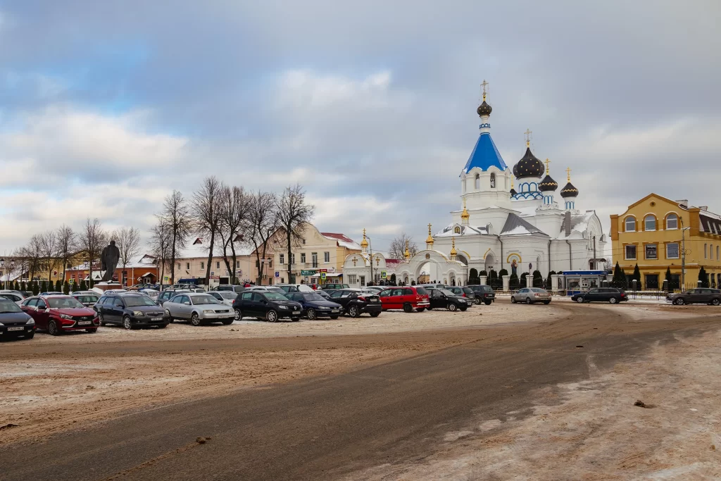 Костел, дворец и церковь: изучаем достопримечательности города Поставы