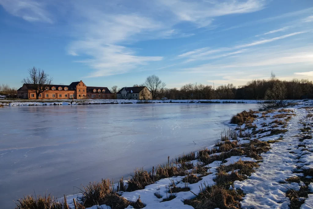Вид на пивоварню и дом управляющего в Прилуках, Беларусь