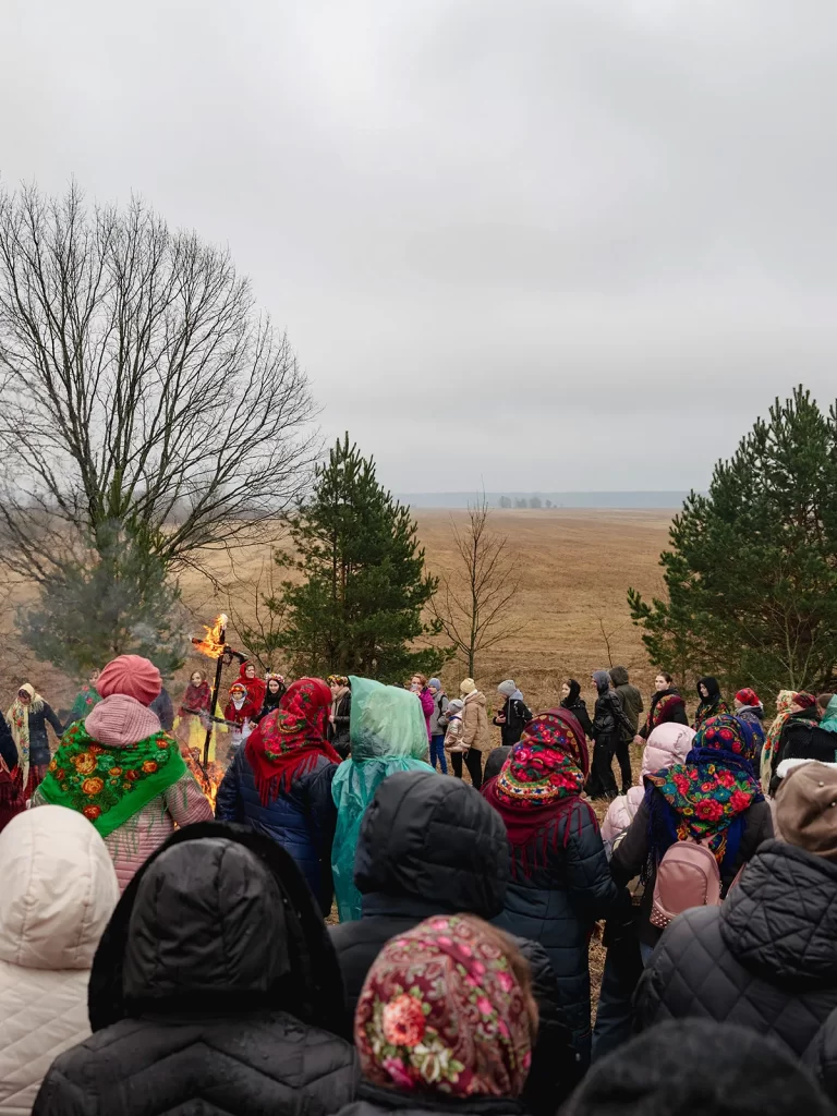 Сжигание чучела в Тонеже, Гомельская область, Беларусь