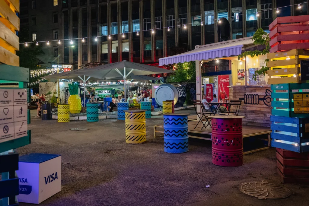 Стритфуд-площадка «Песочница» в Минске, Беларусь