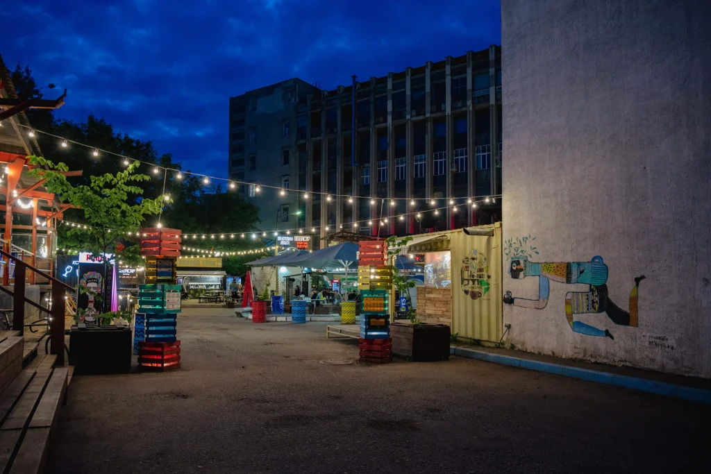 Стритфуд-площадка «Песочница» в Минске, Беларусь