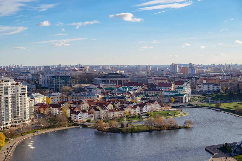 Вид с воздуха на Троицкое предместье в Минске, Беларусь