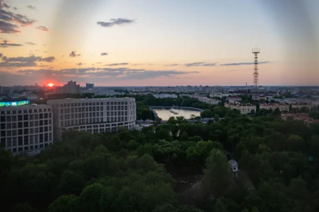 Как Минск будет отмечать свой день города в 2024 году Минск на закате с колеса обозрения в парке Горького