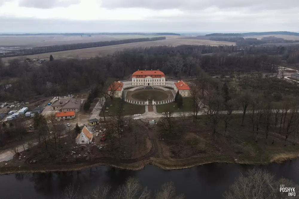 Дворцово-парковый комплекс в Святске: роскошное наследие рода Воловичей