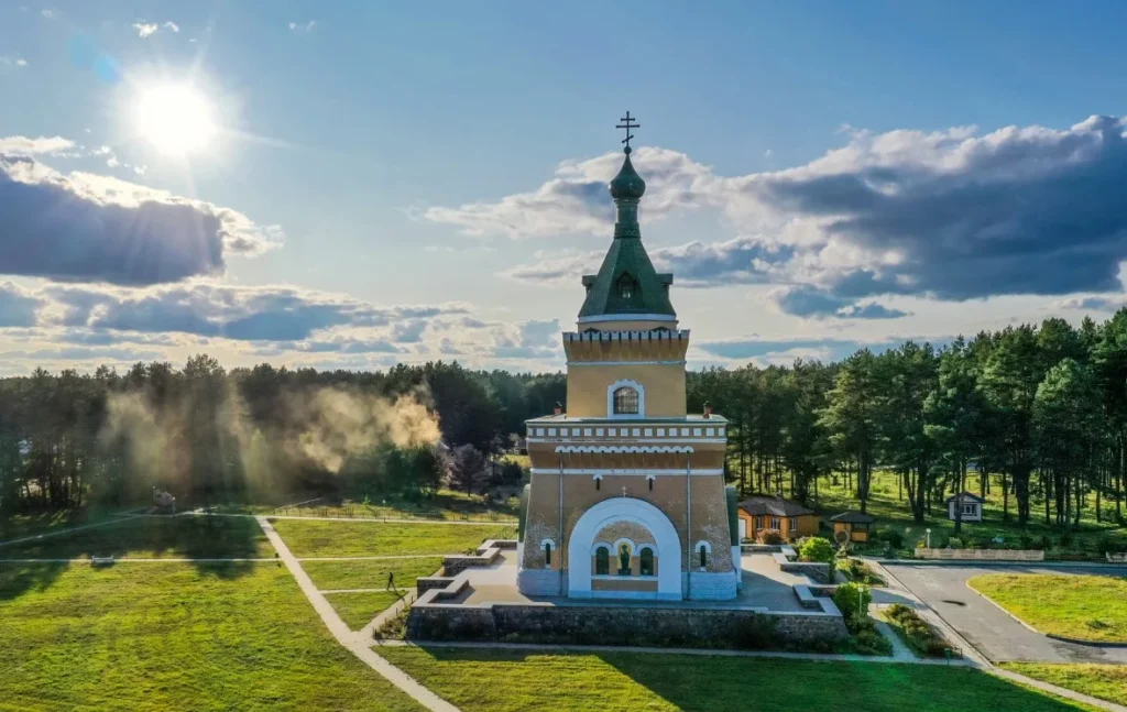 Свято-Петропавловский храм: памятник истории и архитектуры в Лесной