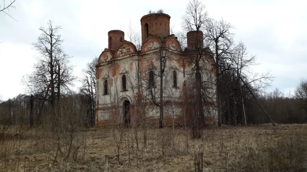 Деревня-призрак Самотевичи: история и почему стоит посетить
