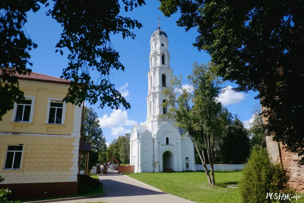 Древний православный монастырь в Пустынках: уникальное место, пропитанное стариной