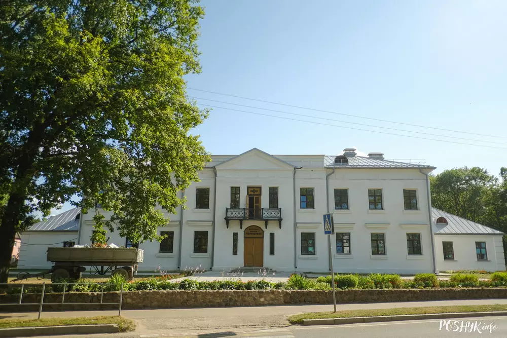 Дворец Хрептовичей и другие достопримечательности Бешенковичей