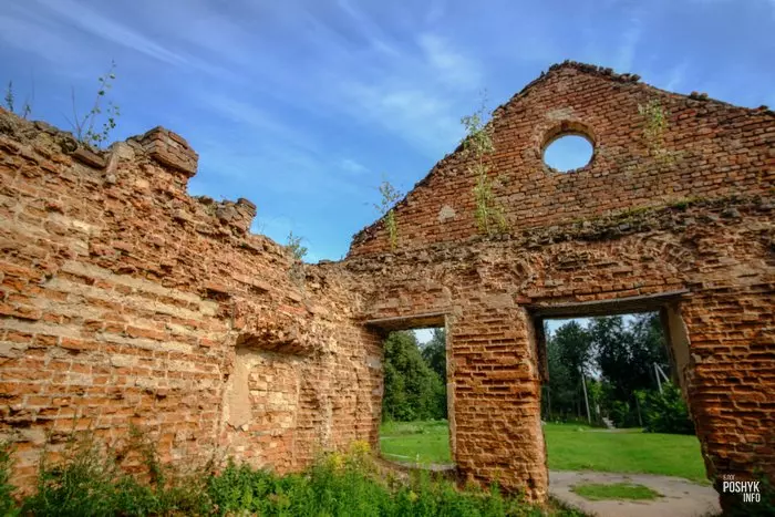 Усадьба Хмаров: разрушенный архитектурный ансамбль в Сёмково
