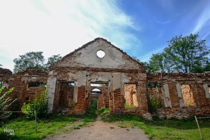 Усадьба Хмаров: разрушенный архитектурный ансамбль в Сёмково