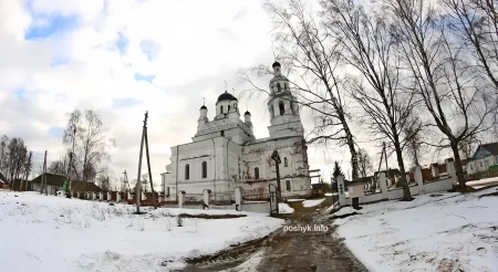 Едем в Уллу: красивая церковь Троицы Живоначальной