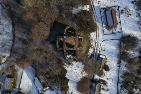 Троицкая церковь: живописные руины в Березовце