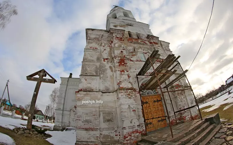 Едем в Уллу: красивая церковь Троицы Живоначальной