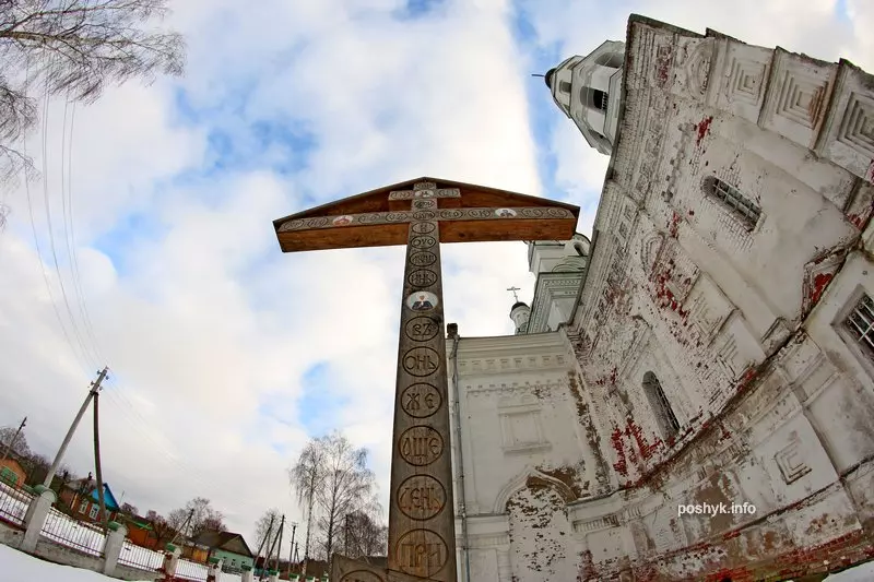 Едем в Уллу: красивая церковь Троицы Живоначальной