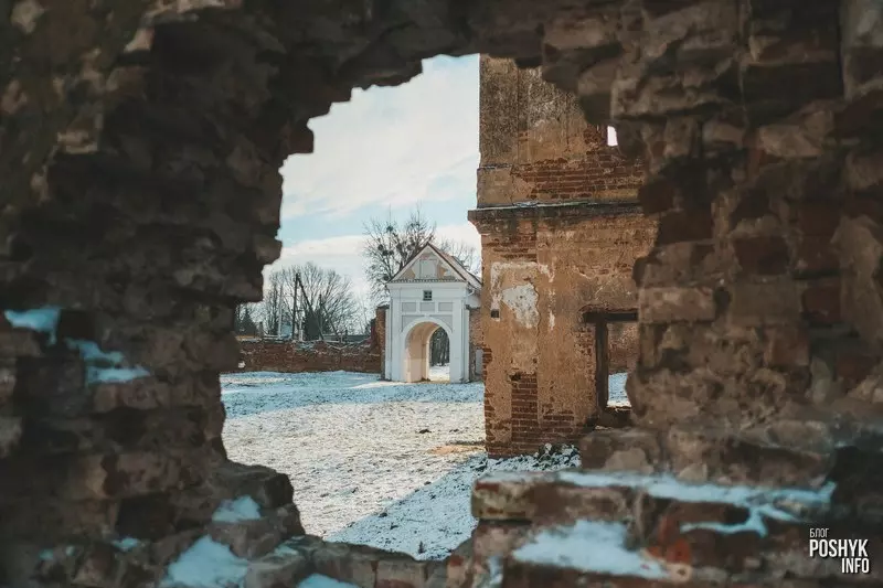 Руины монастыря, «Красные казармы» и не только: что посмотреть в Берёзе