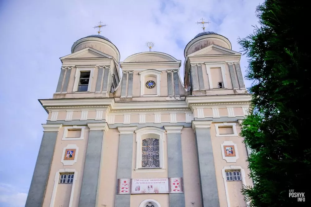 Великолепный памятник архитектуры в Лучае: костел Святого Тадеуша