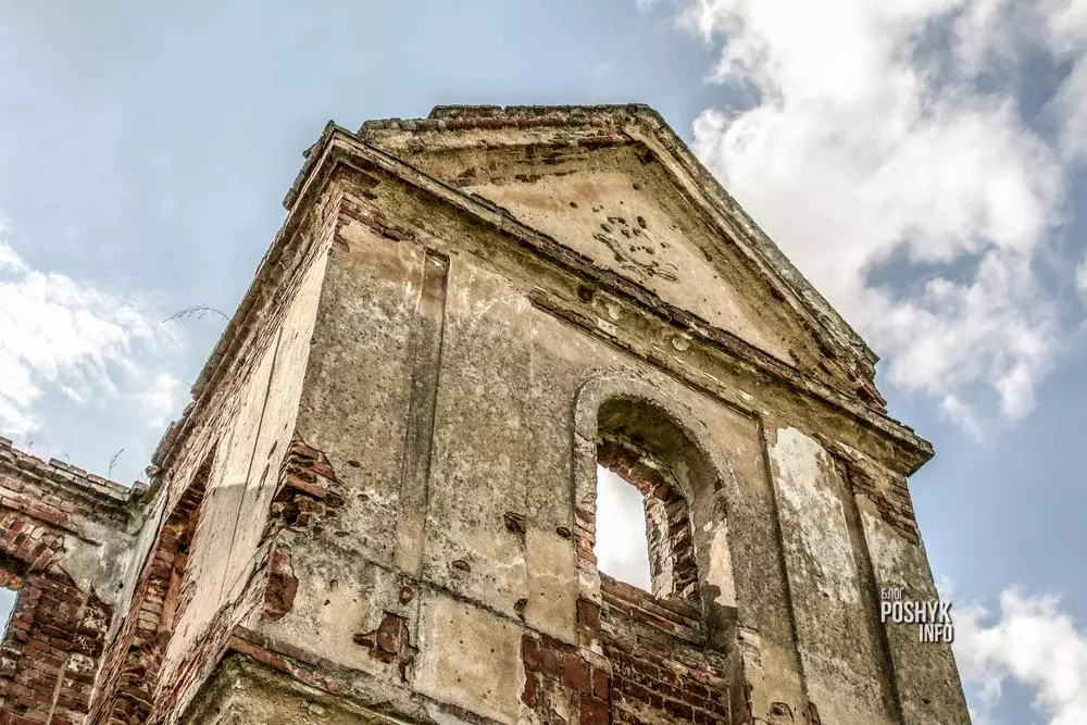 Руины монастыря, «Красные казармы» и не только: что посмотреть в Берёзе