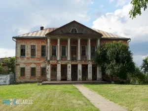 Дворец Халецких в Хальче: точка маршрута «Золотое кольцо Гомельщины»